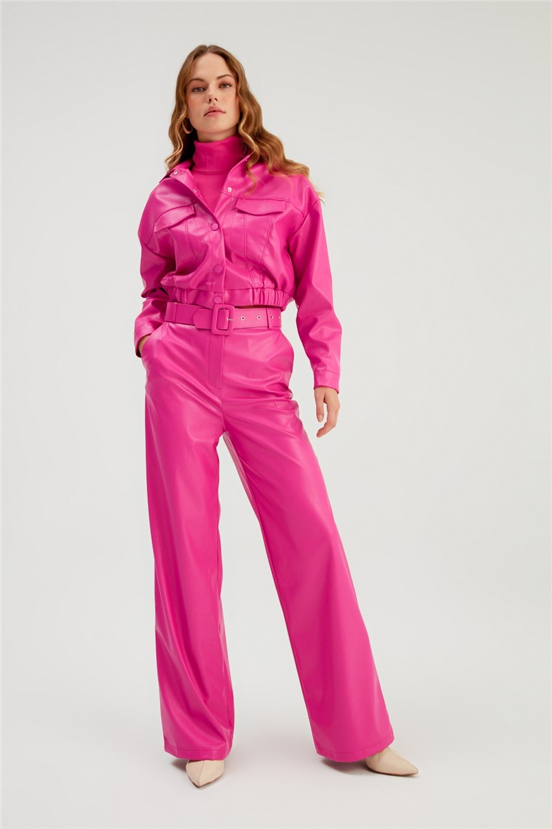 Ženske kožne hlače s remenom - žarko ružičasta #365320