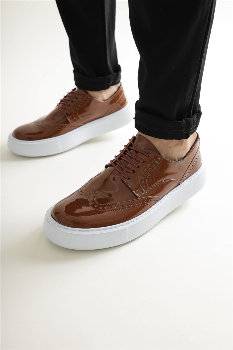 Sapatos envernizados unissex Chekich CH149 - Marrom #359692