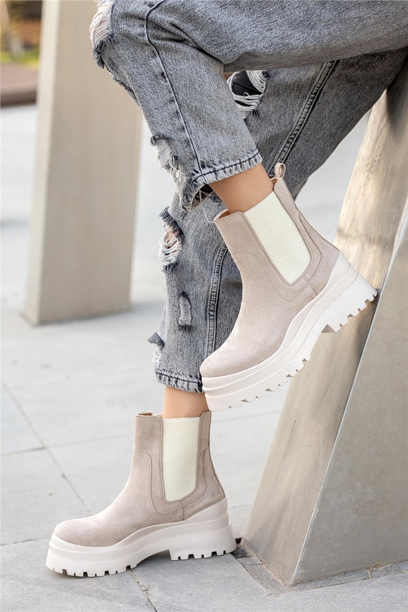 Stivali Da Donna In Camoscio Con Elastici Laterali - Beige Chiaro #363839