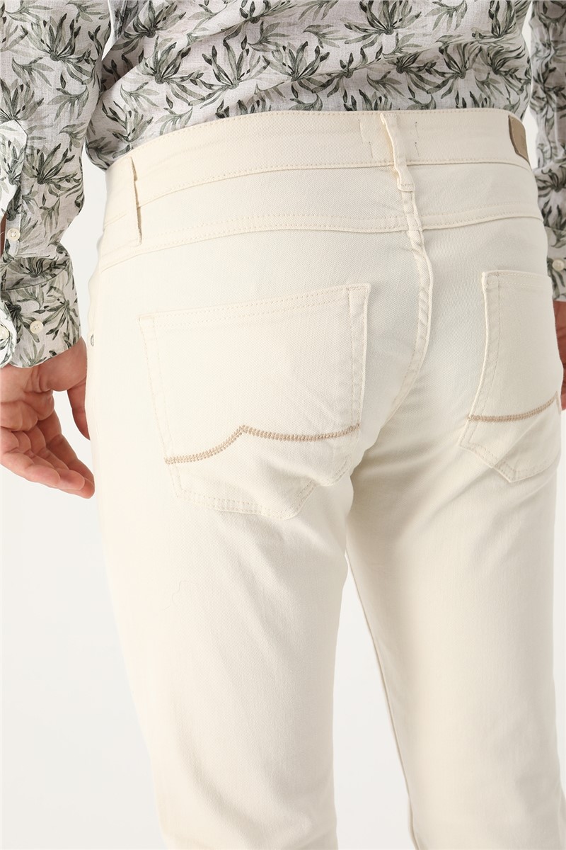 Muške Comfort Fit hlače - Krem boja ​​#357736