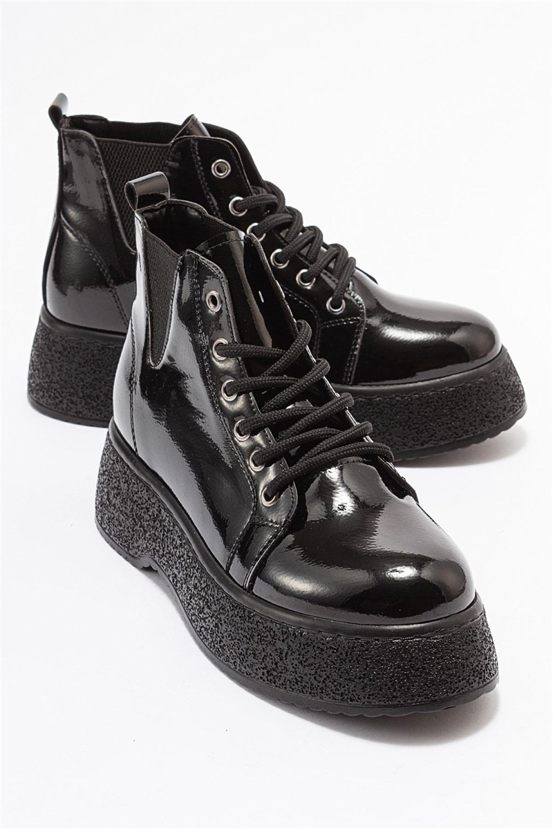 Botas femininas de couro envernizado com cadarços - pretas #403706
