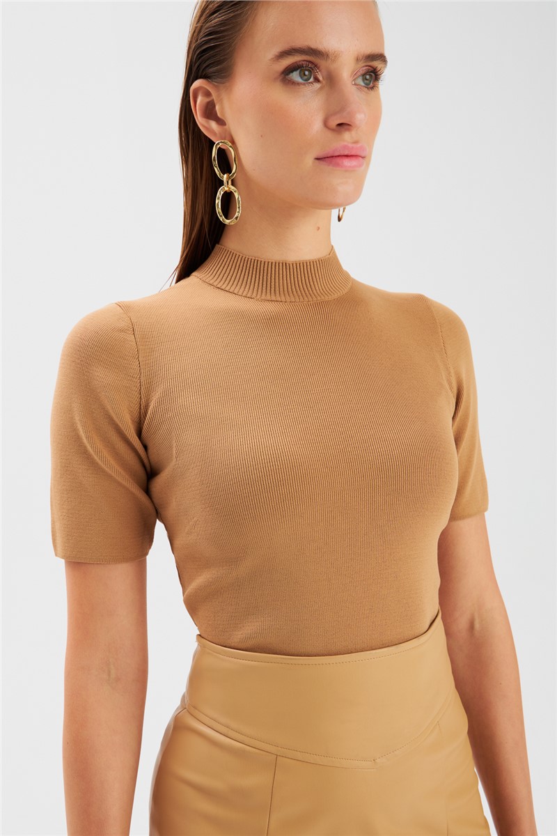 Camicetta lavorata a maglia da donna - Beige scuro #363408