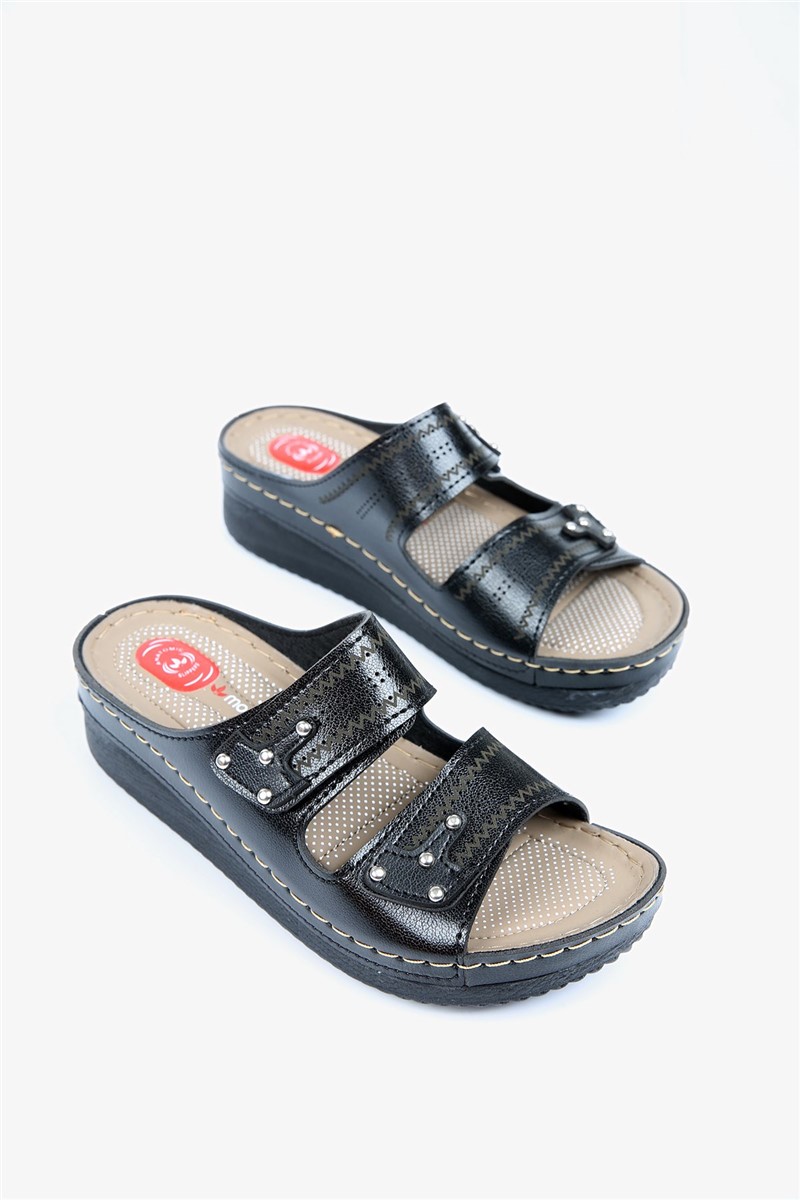 Women's slippers - Black #328878