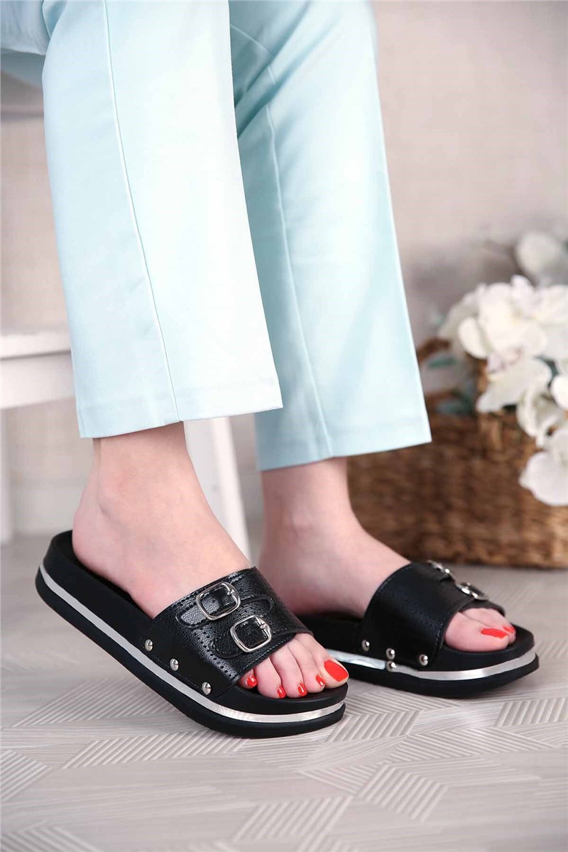 Chinelos femininos - Pretos 306144