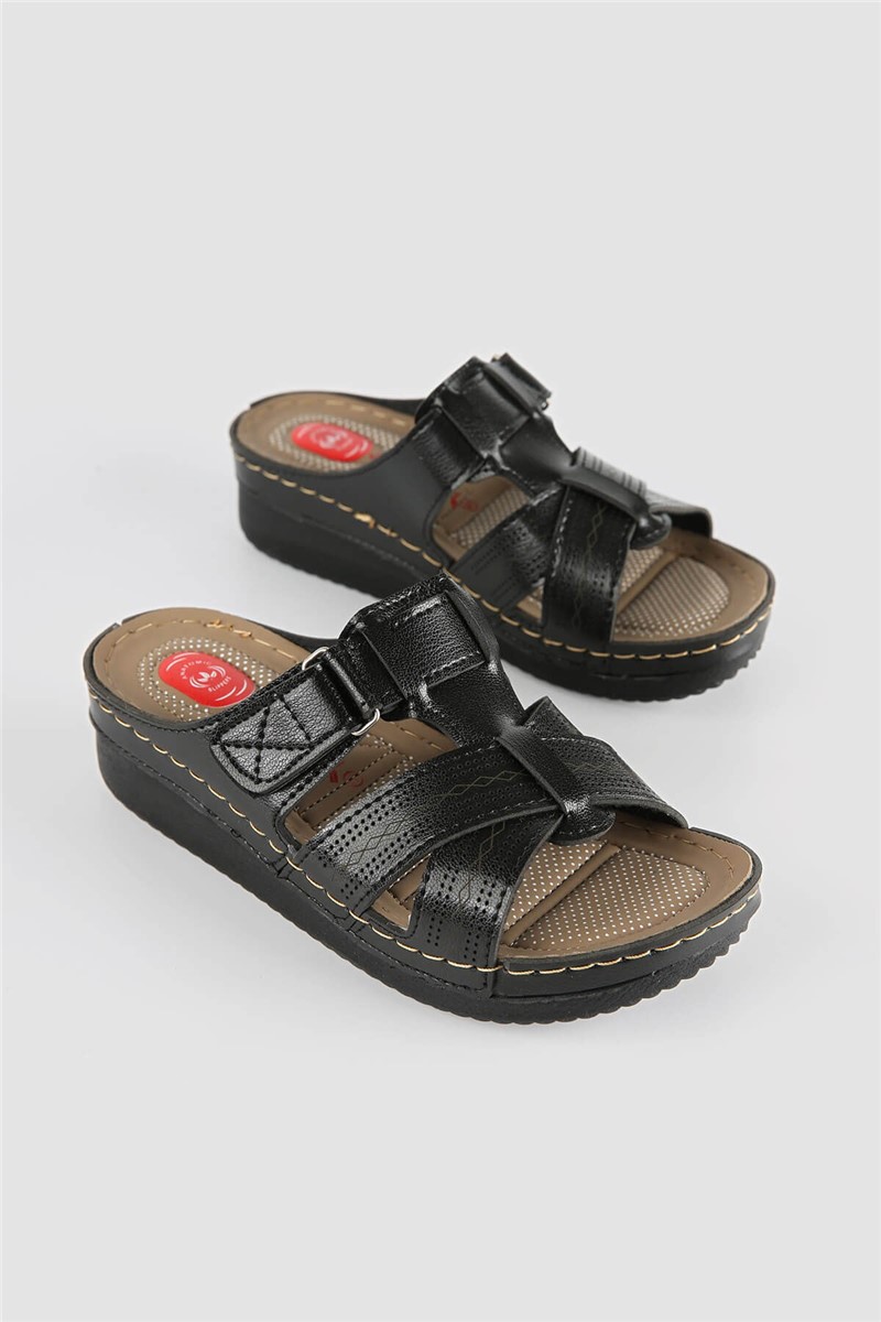 Women's slippers - Black #328544