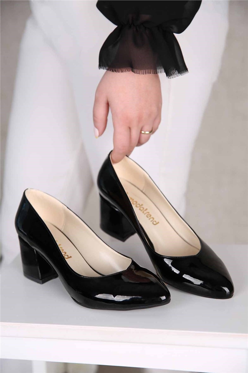 Sapatos femininos de couro envernizado - Preto #311664