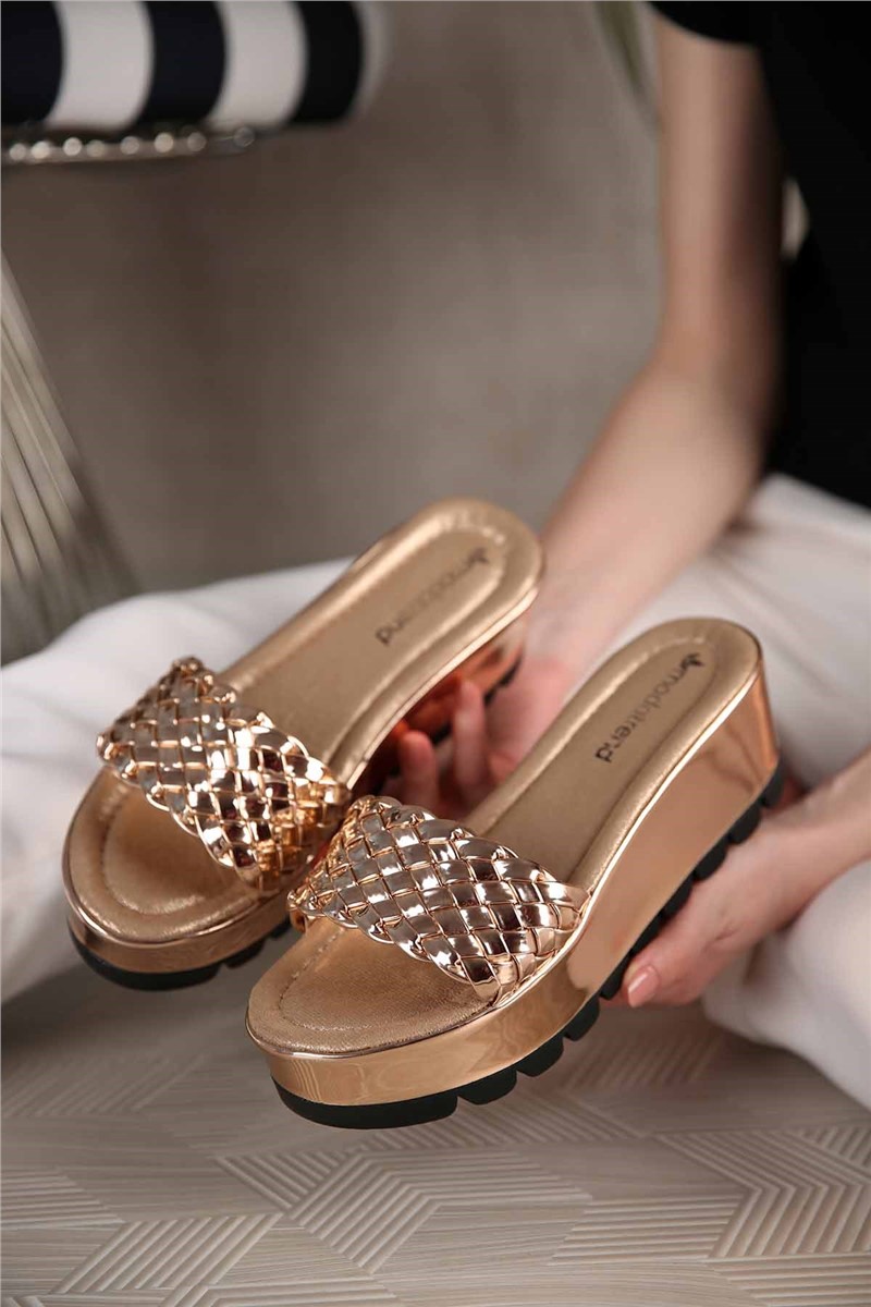 Women's slippers - Gold  #303300