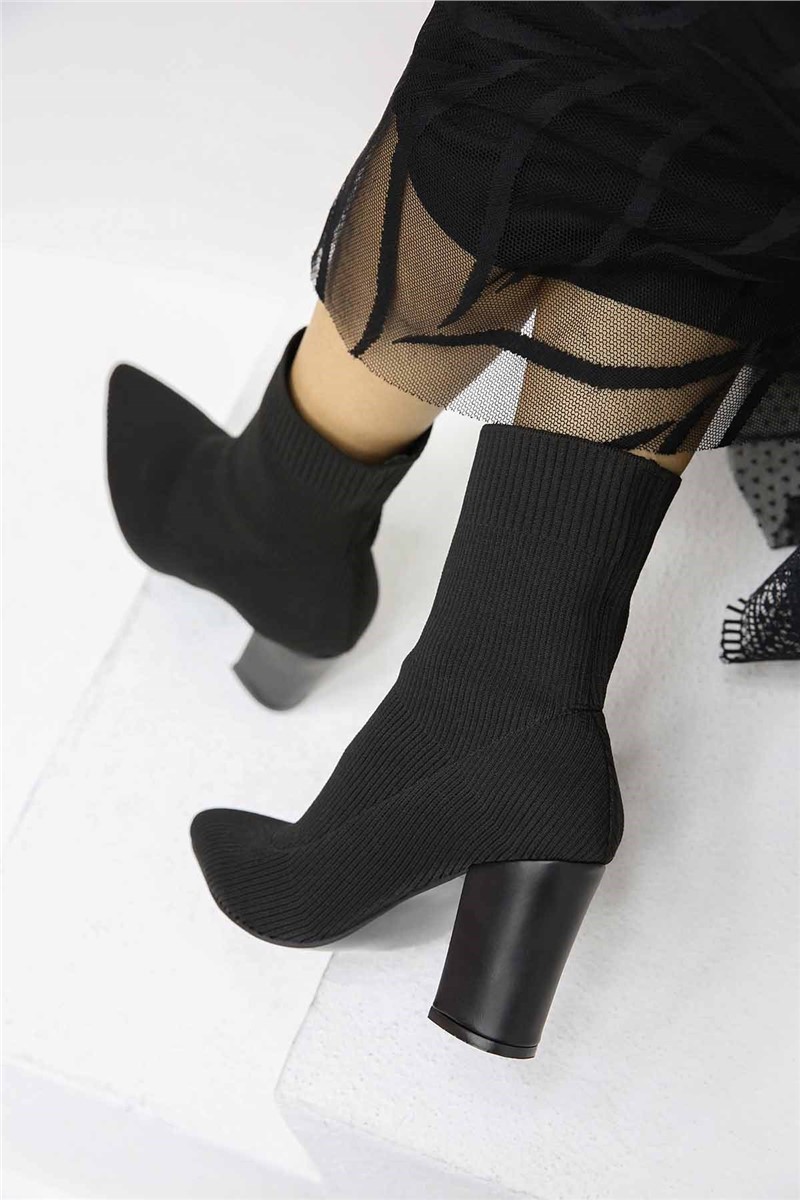 Women's boots made of knitted textile - Black #321276