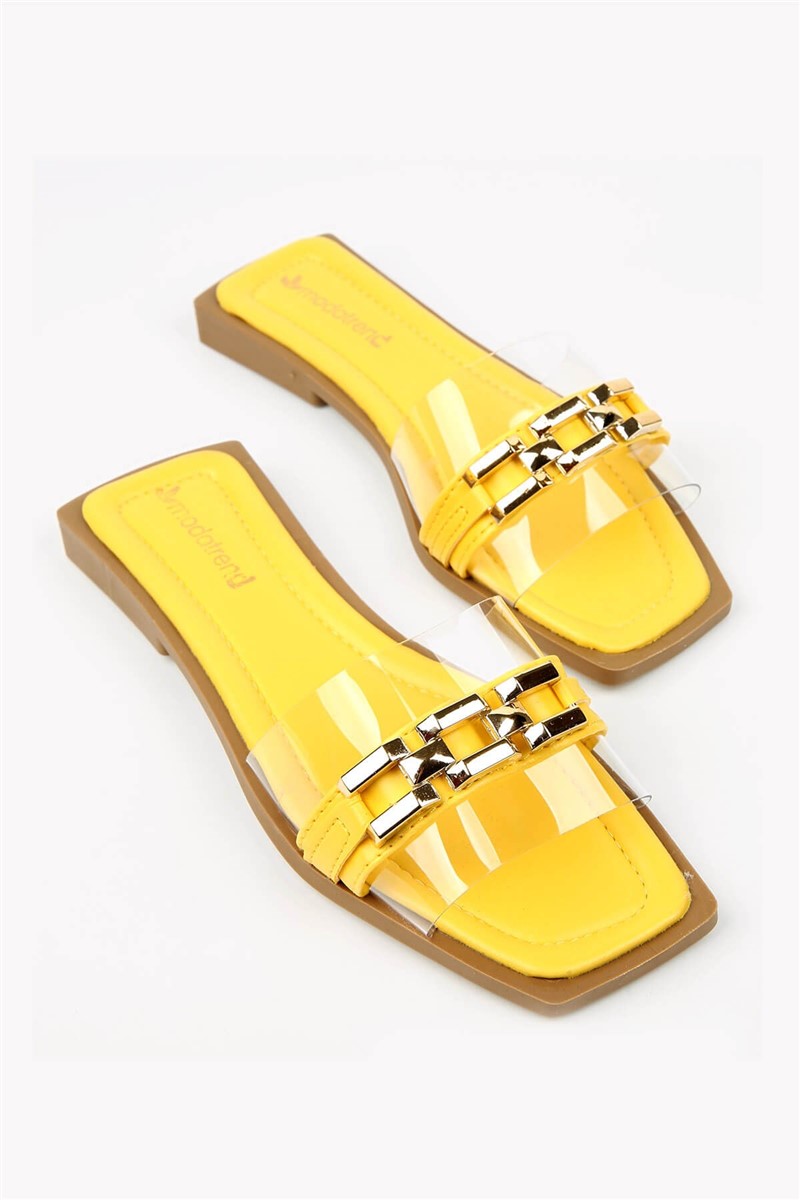 Ženske papuče s metalnim elementom - žute #329419