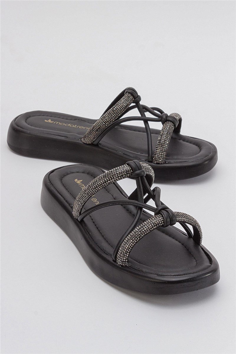 Ženske papuče s ukrasnim kamenčićima - crne #385423