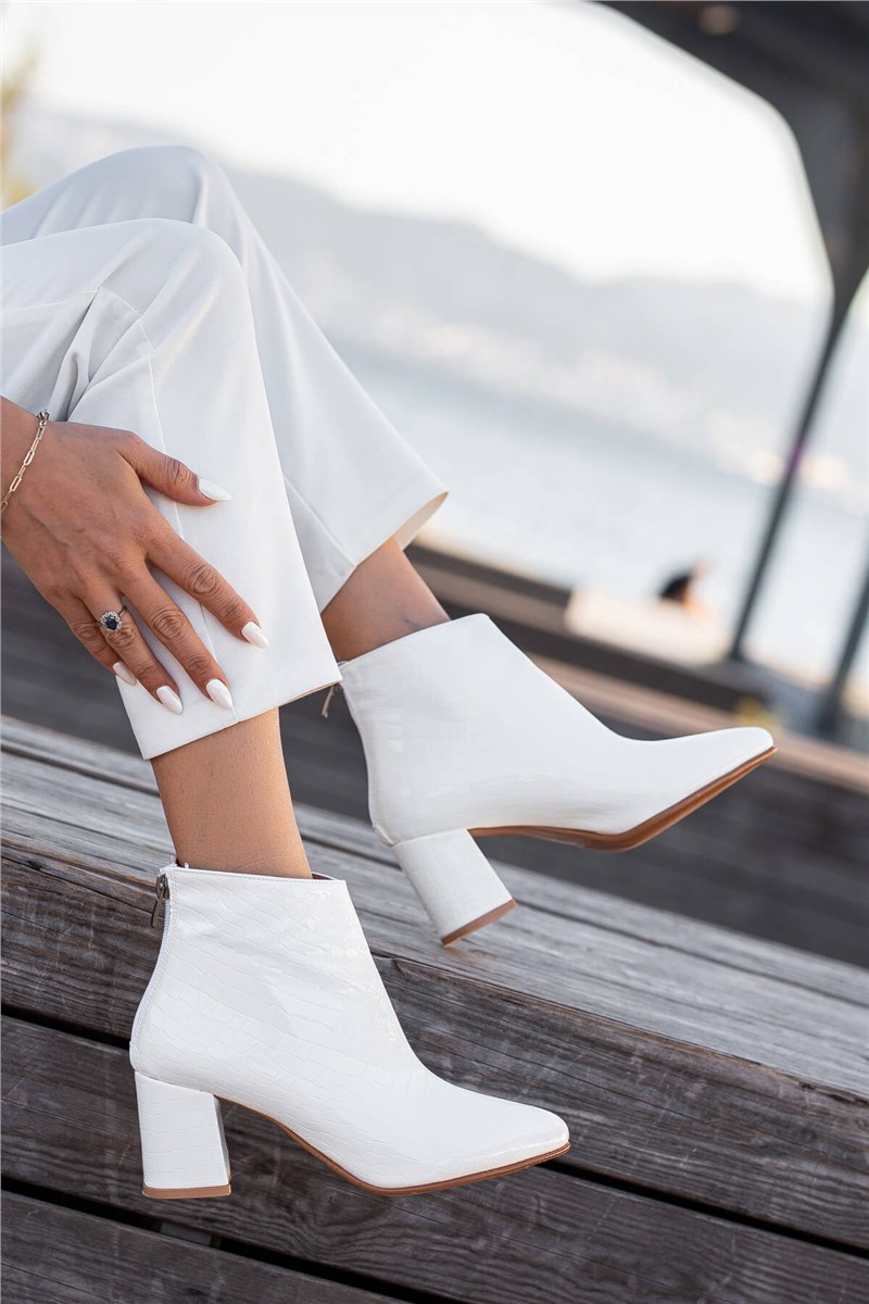 Women's Heeled Boots - White #361976
