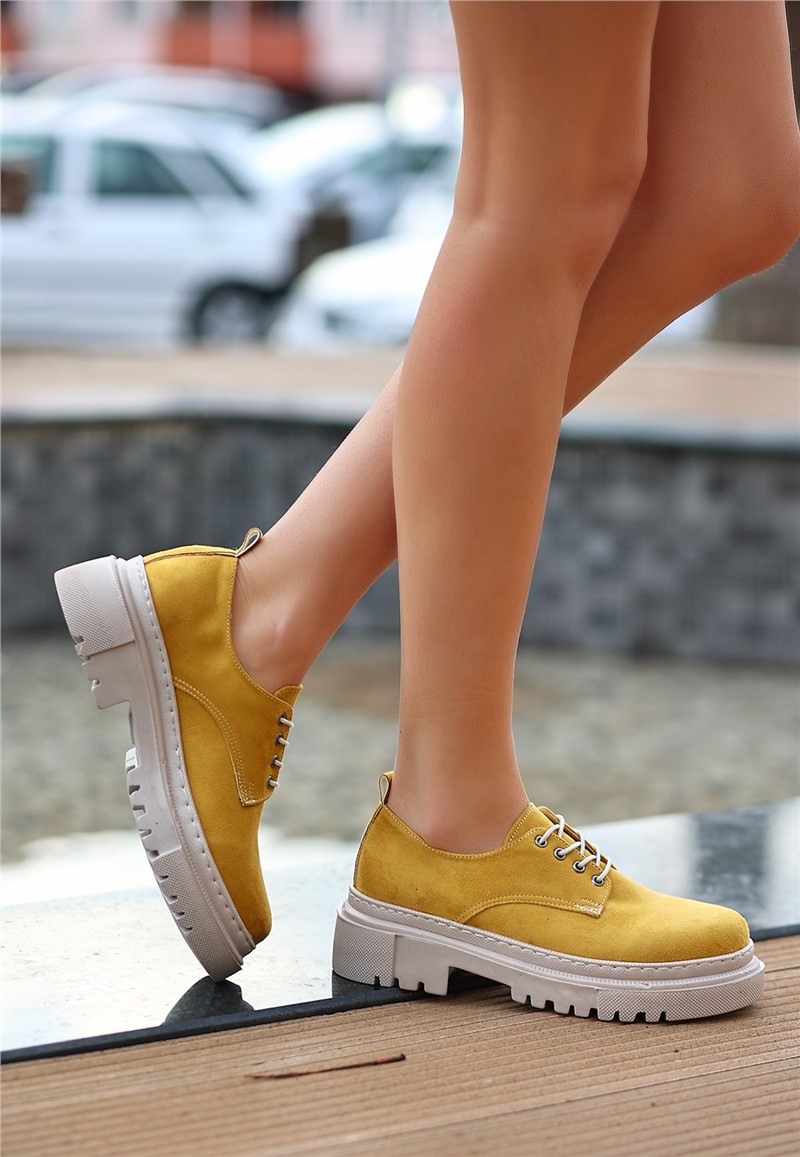 Women's suede lace-up shoes - Mustard #367918