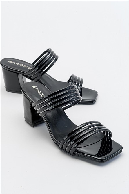 Pantofole da donna in pelle verniciata - Nero #381768