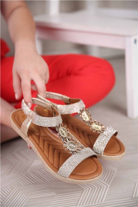 Női szandál P715 - Arany 297693