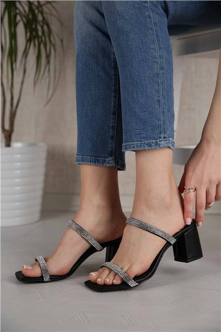 Ciabatte da donna con tacco - Nero 299554