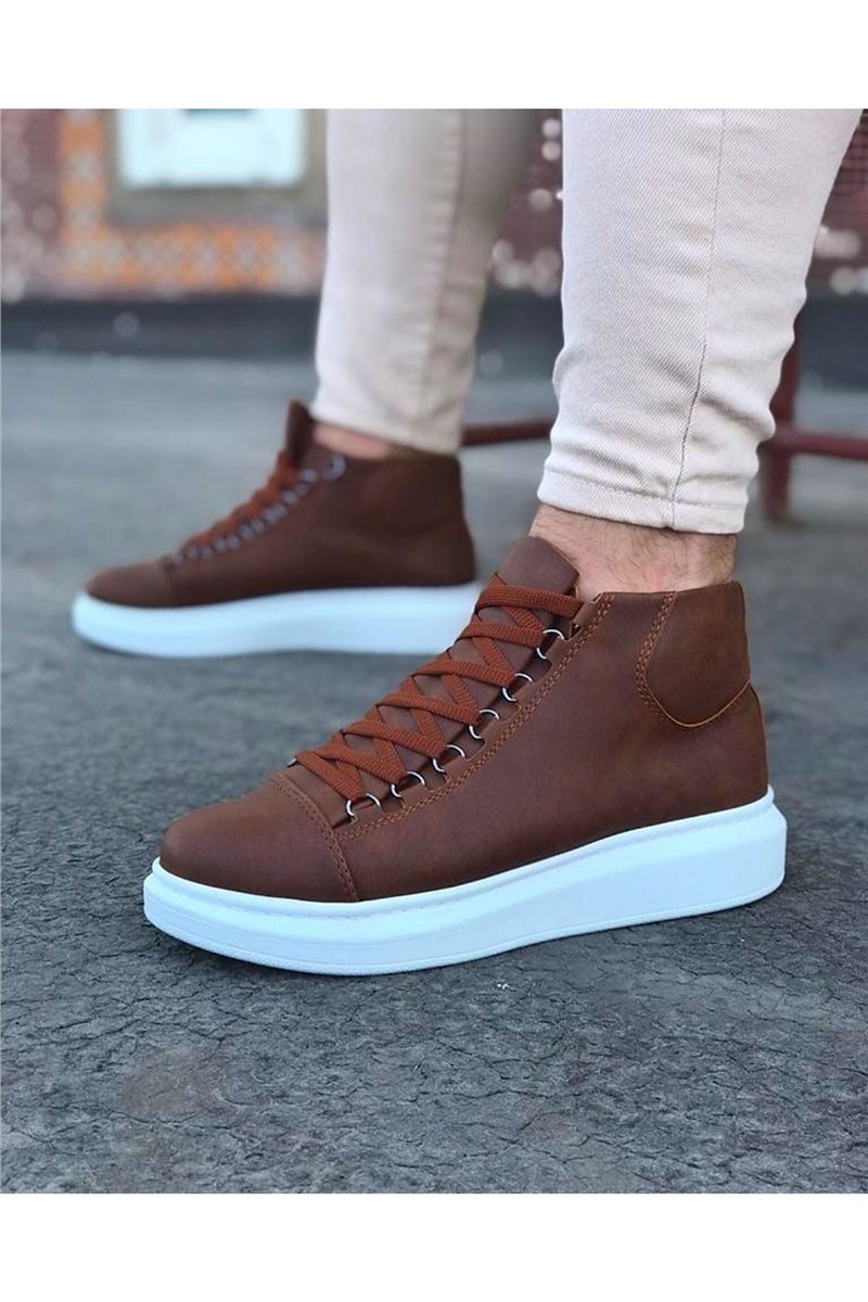 Botas Esportivas Masculinas WG032 - Taba #363093