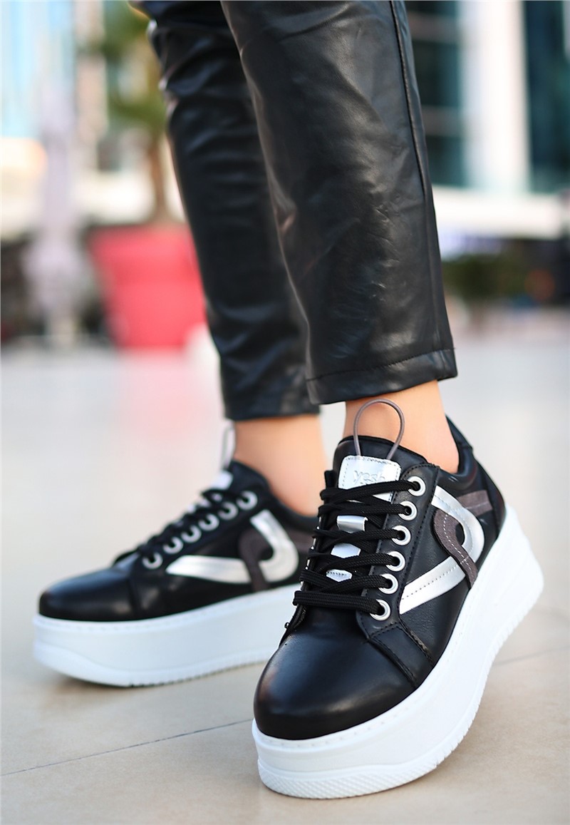 Ziana Sneakers stringate in pelle nera # 369739